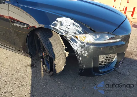 2020 Jaguar Xe R-Dynamic S Awd Automatic z USA, uszkodzony, nr VIN SAJAT4GX1LCP61775